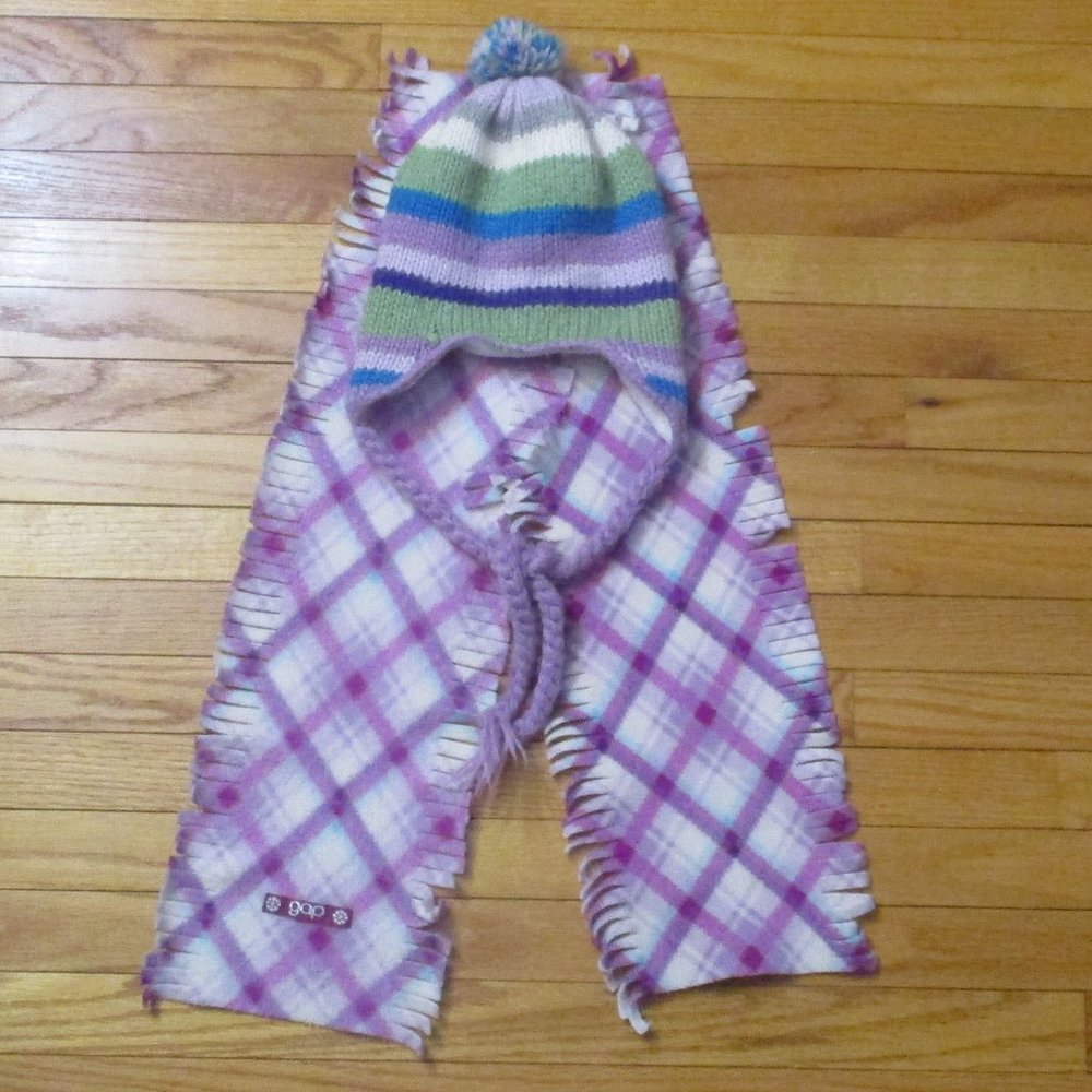 SELLING TOGETHER Gap Kids Scarf AND Pom Pom Earflaps Hat That Ties Under Chin
